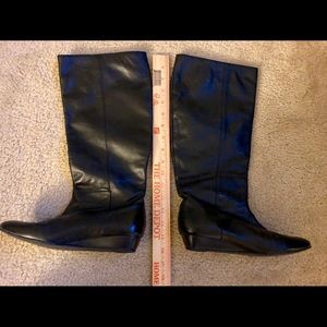 BCBG sz 7 black genuine leather boots